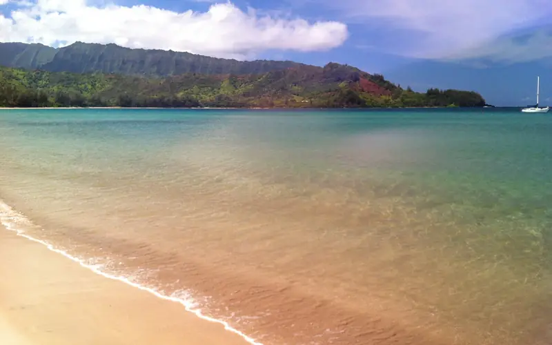 Hanalei Bay beach on Kauaʻi