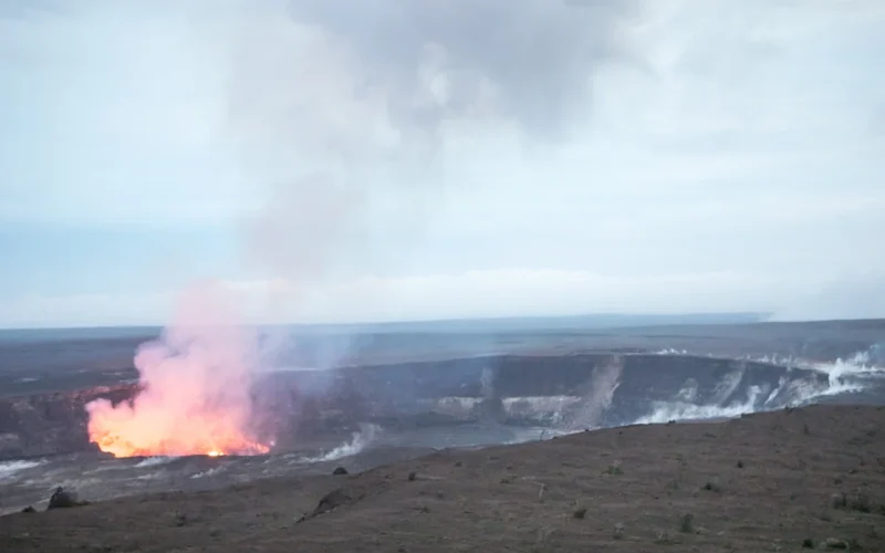 Lava glowing in Halemaʻumaʻu crater at Kīlauea summit, Hawaiʻi Volcanoes National Park