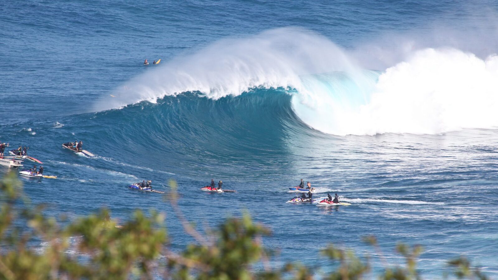 Hawaiʻi Surf Report & High Surf Warnings