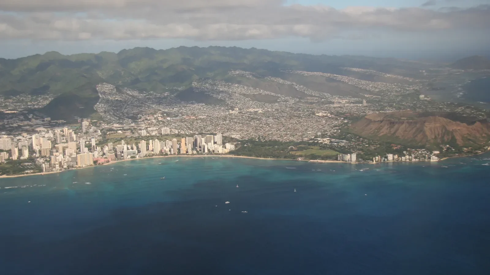Aerial view of Honolulu, Waikīkī and Diamond Head