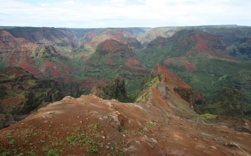 Red cliffs and ridges of Waimea Canyon on Kauaʻi